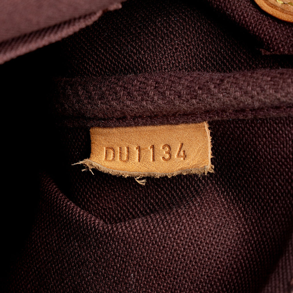 Louis Vuitton Monogram Canvas Favorite MM Shoulder Bag (SHF-kr1tYJ)