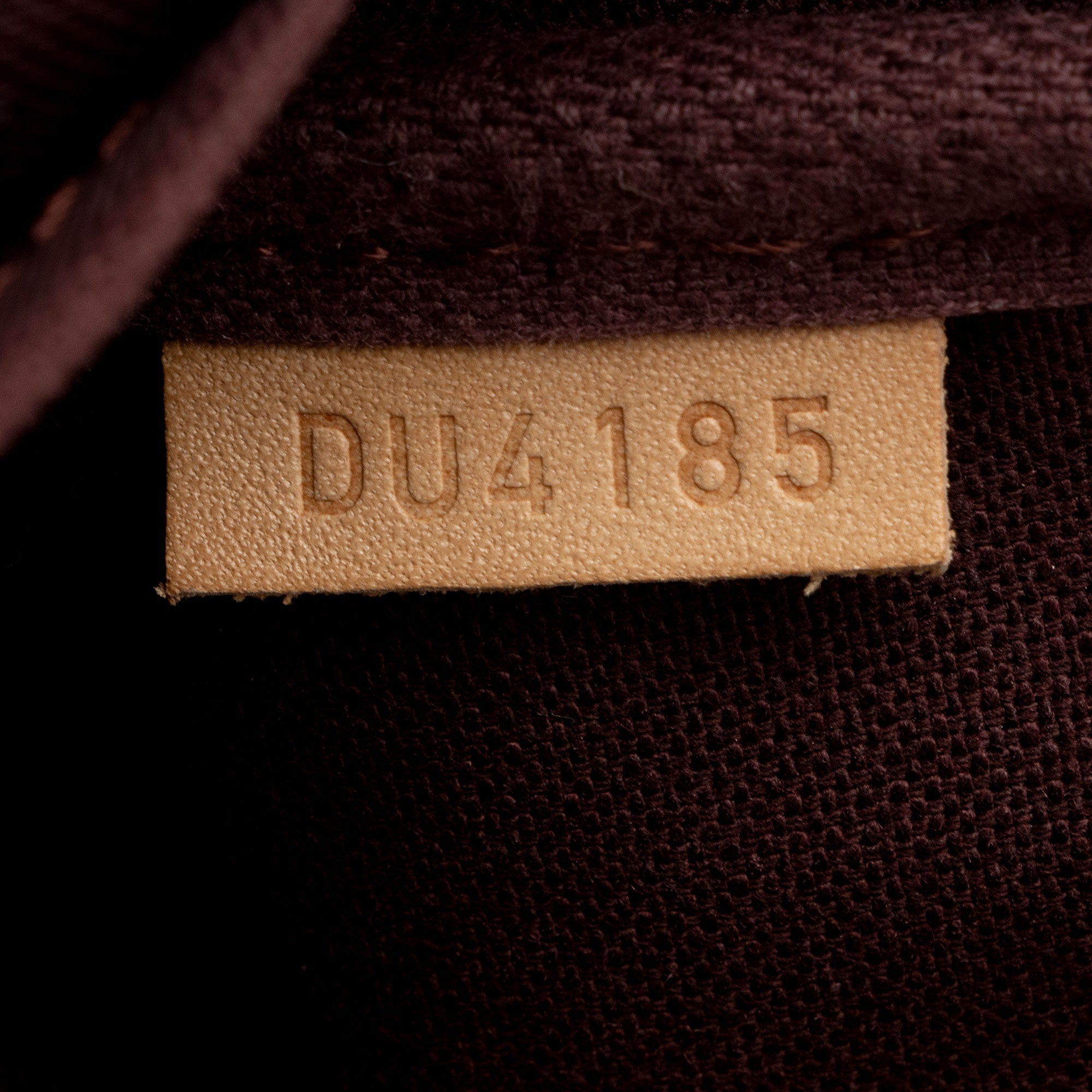 Louis Vuitton Monogram Canvas Favorite MM Shoulder Bag (SHF-shILro)