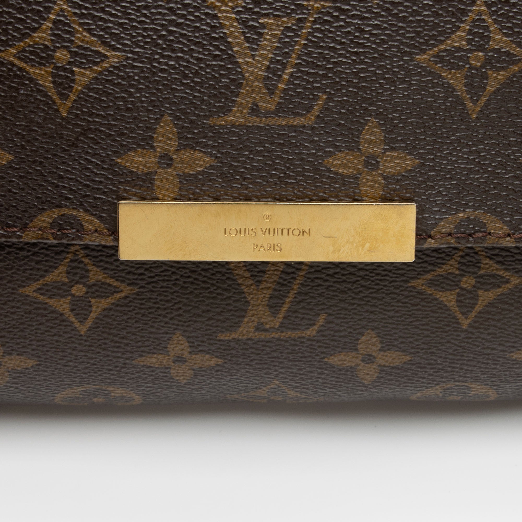 Louis Vuitton Monogram Canvas Favorite MM Shoulder Bag (SHF-GXfQJT)