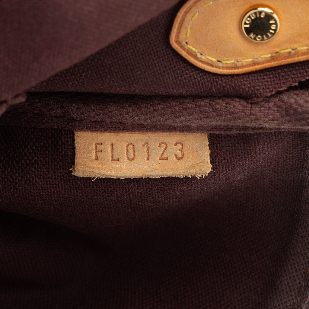 Louis Vuitton Monogram Canvas Favorite MM Shoulder Bag (SHF-vOz9V2)