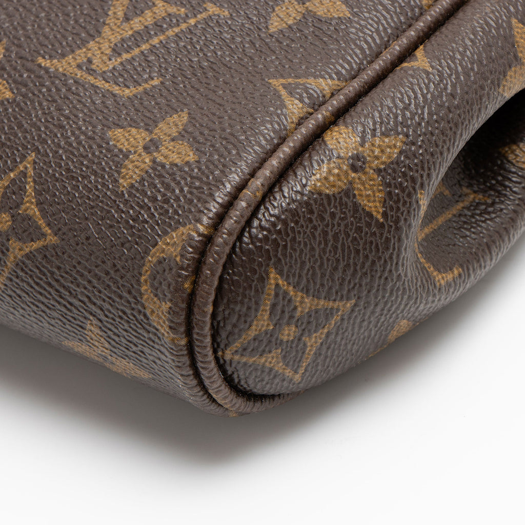 Louis Vuitton Monogram Canvas Favorite MM Shoulder Bag (SHF-ahfv2B)