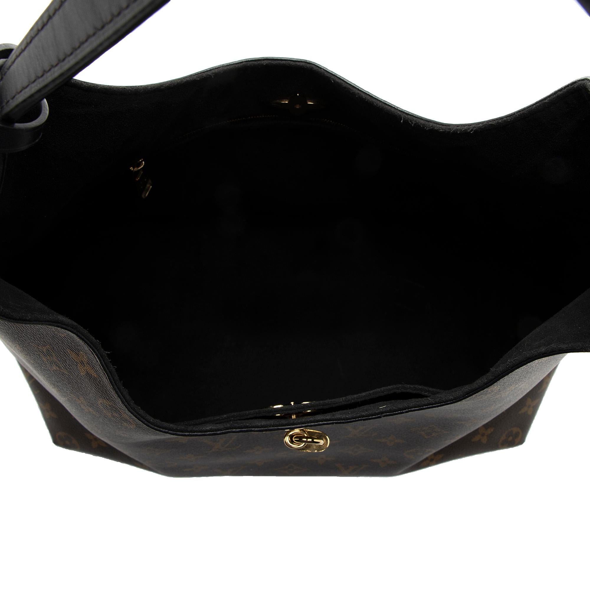 Louis Vuitton Monogram Canvas Flower Hobo (SHF-4d3x9y)