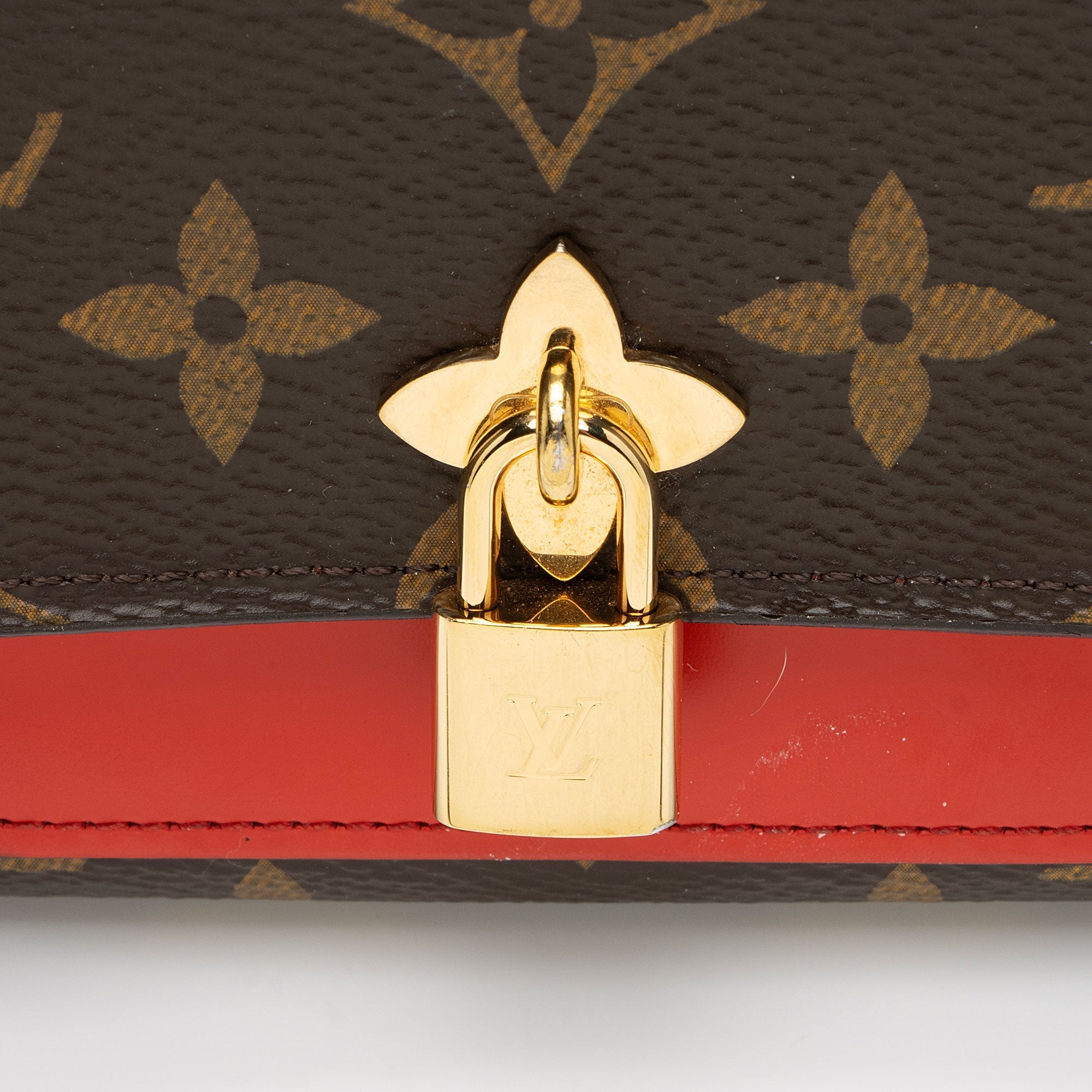 Louis Vuitton Monogram Canvas Flower Lock Compact Wallet (SHF-t9HH32)