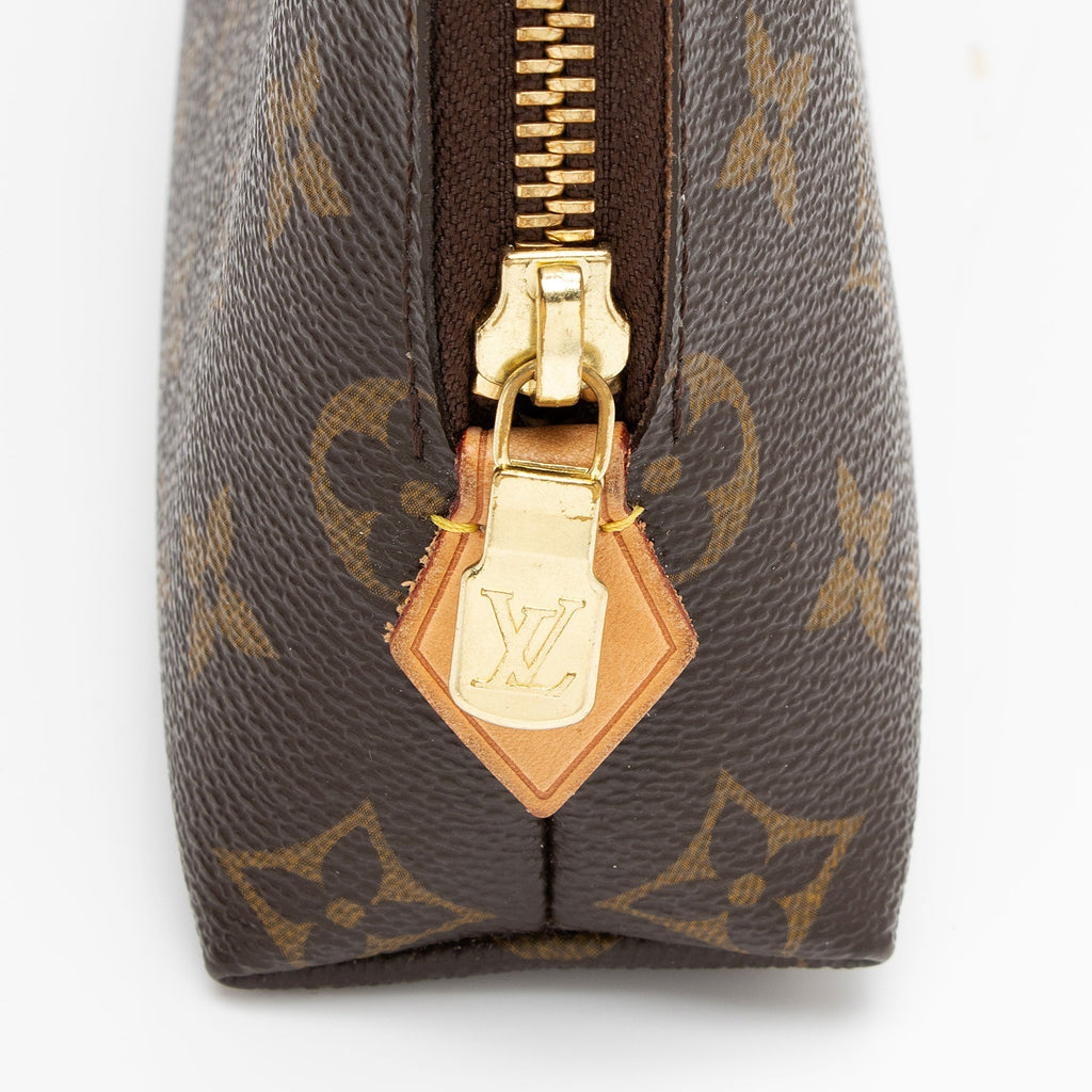Louis Vuitton Monogram Canvas GM Cosmetic Pouch (SHF-WXixrm)