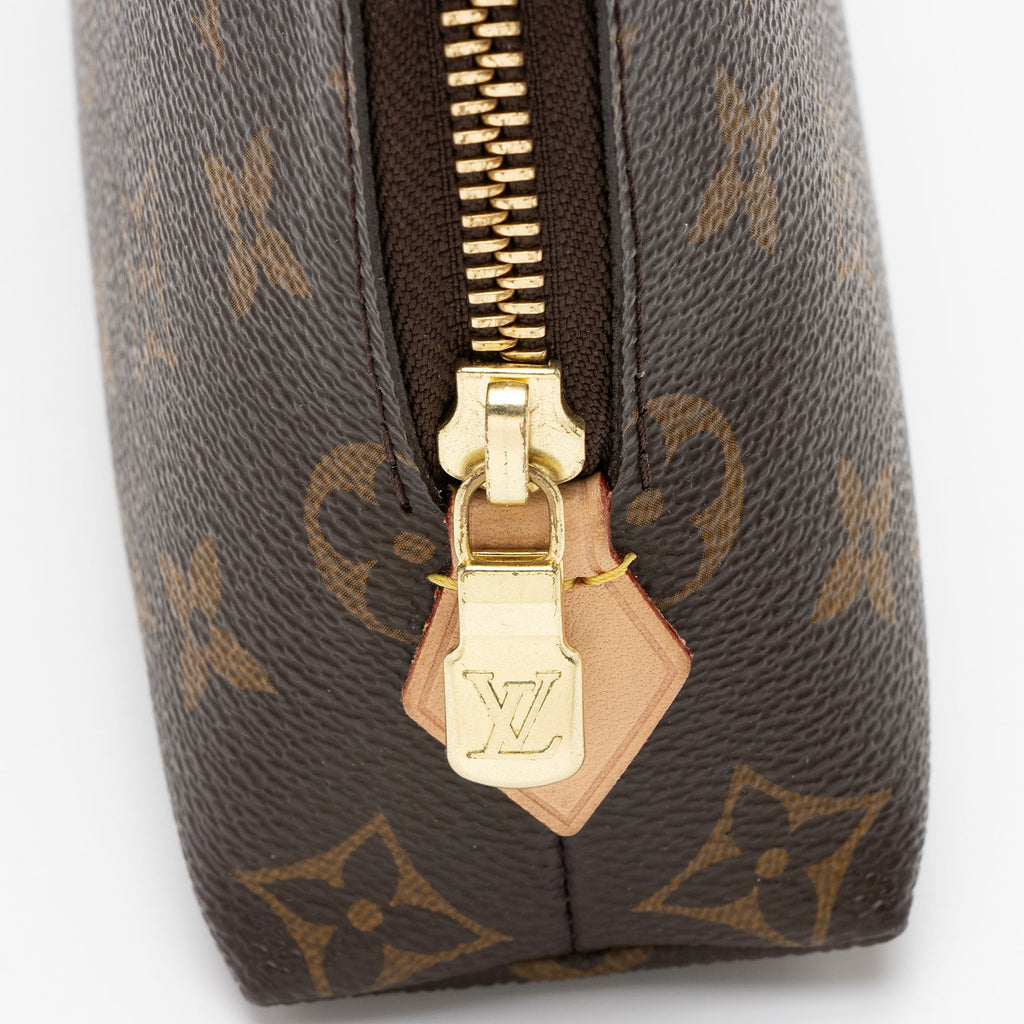 Louis Vuitton Monogram Canvas GM Cosmetic Pouch (SHF-QMX9Dl)