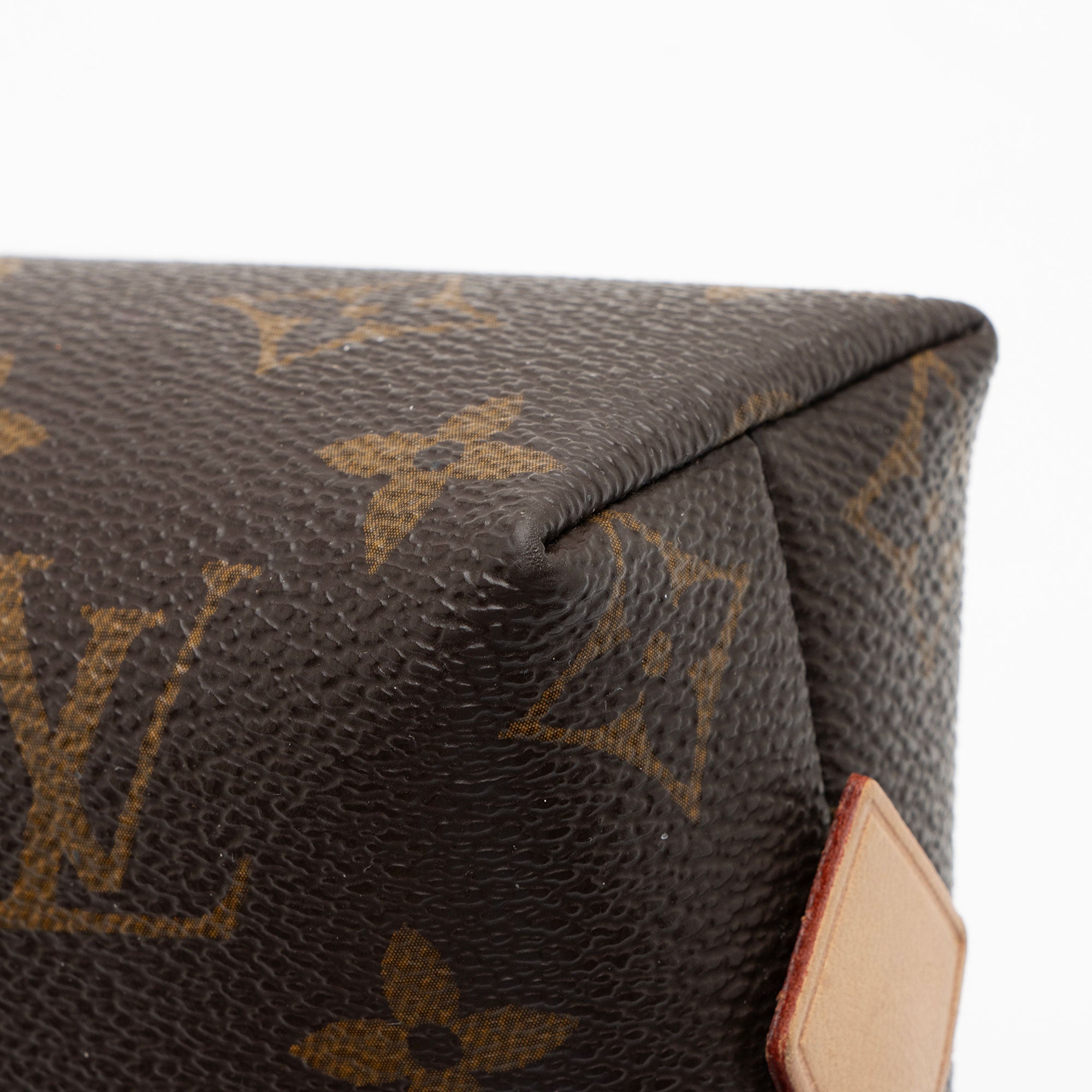 Louis Vuitton Monogram Canvas GM Cosmetic Pouch (SHF-QMX9Dl)