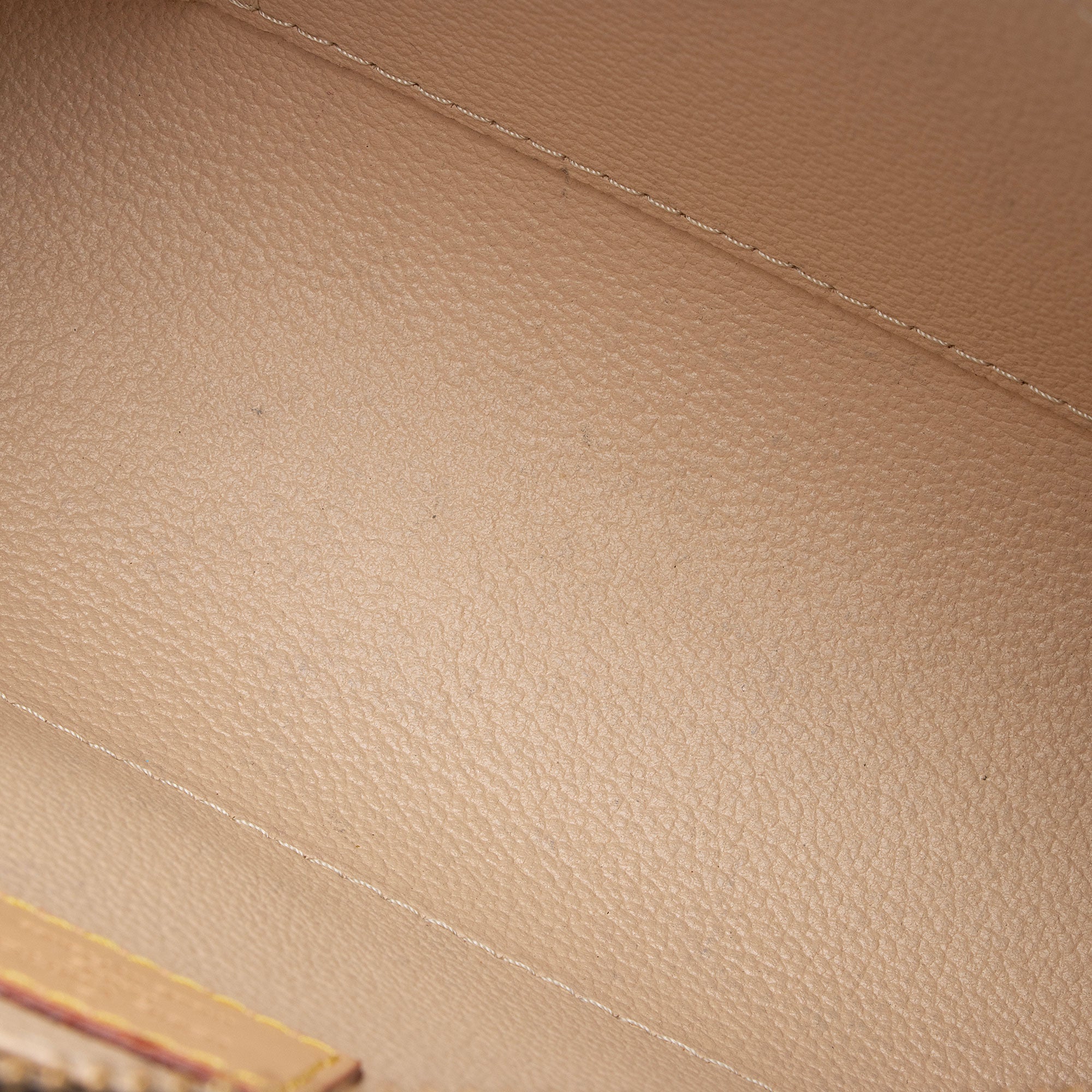 Louis Vuitton Monogram Canvas GM Cosmetic Pouch (SHF-QMX9Dl)