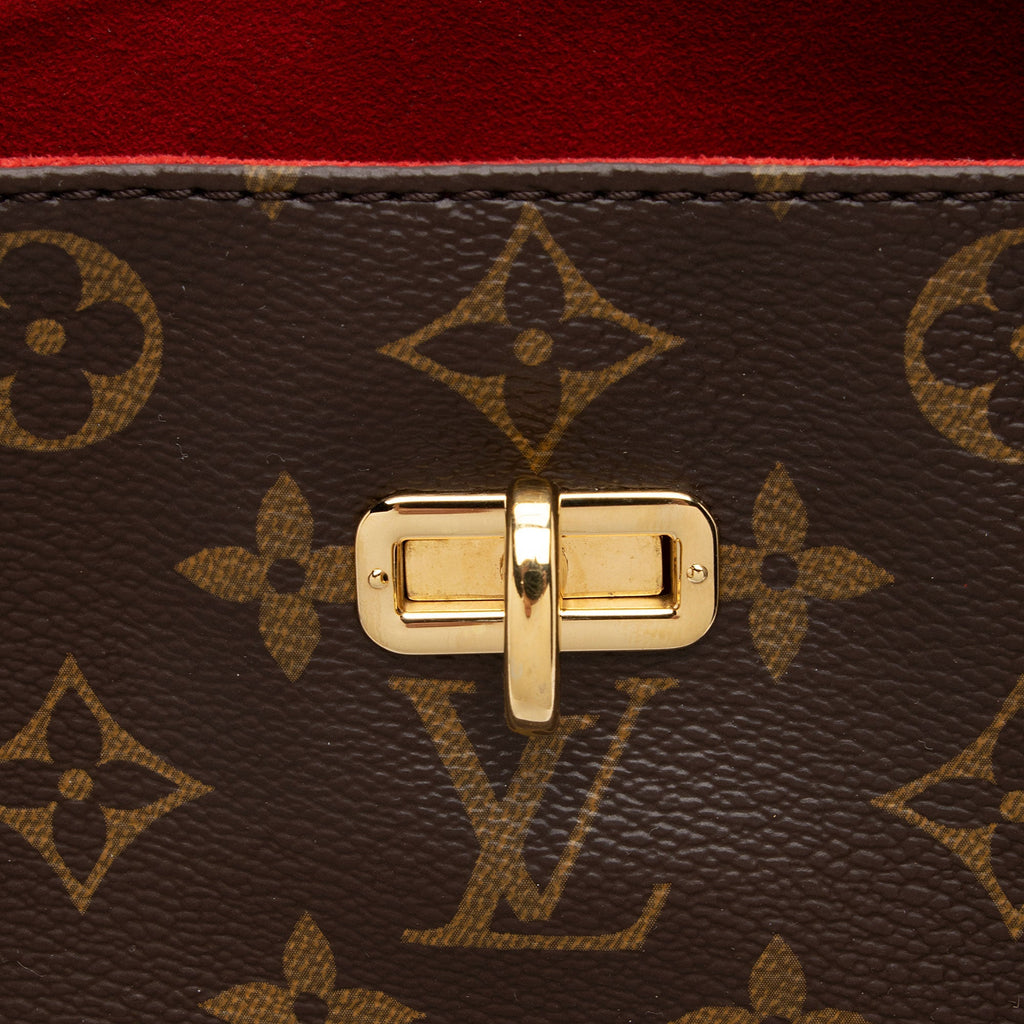 Louis Vuitton Monogram Canvas Gaia Shoulder Bag (SHF-XSBDdp)