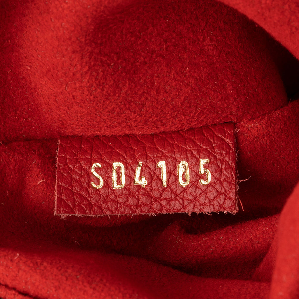 Louis Vuitton Monogram Canvas Gaia Shoulder Bag (SHF-XSBDdp)