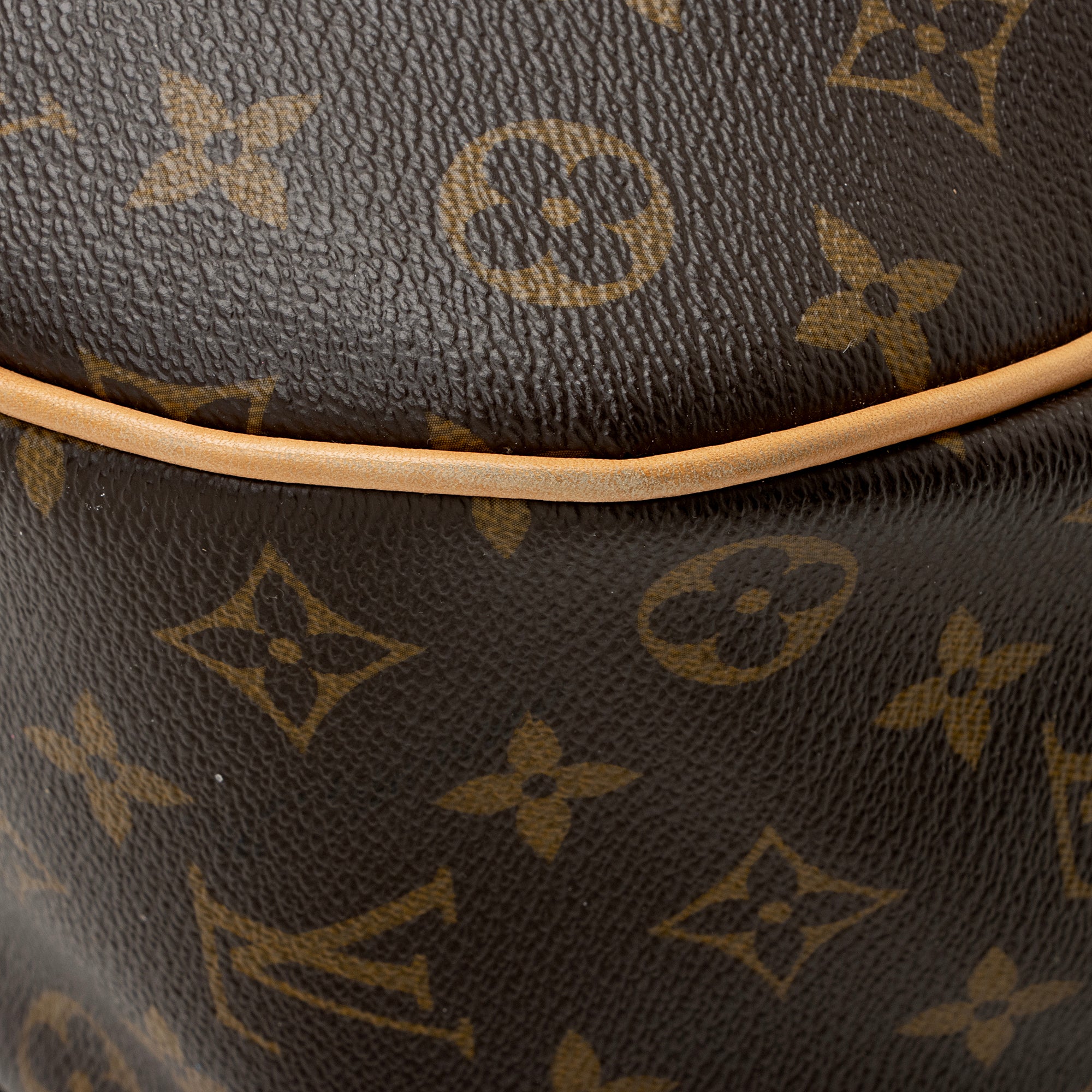 Louis Vuitton Monogram Canvas Galliera PM Shoulder Bag (SHF-22719)