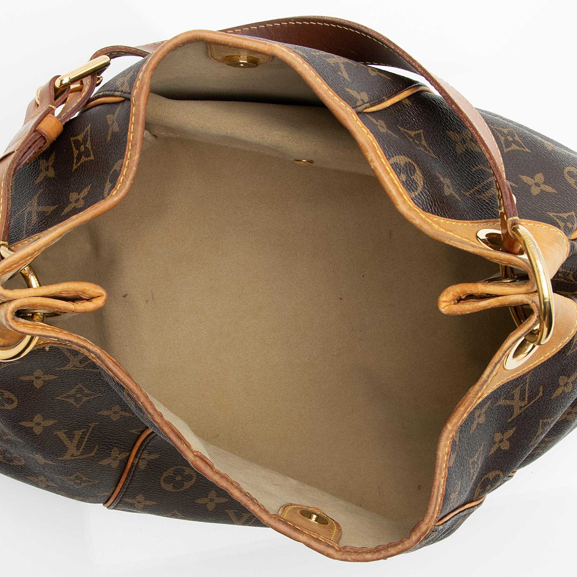 Louis Vuitton Monogram Canvas Galliera PM Shoulder Bag (SHF-23693)