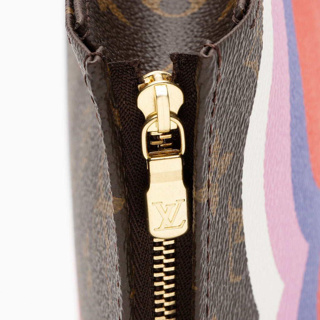 Louis Vuitton Monogram Canvas Game On Toiletry Pouch 26 (SHF-ifFW6C)