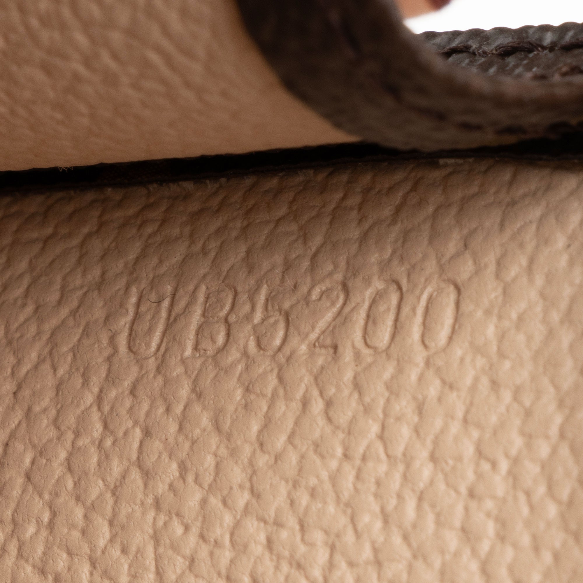 Louis Vuitton Monogram Canvas Game On Toiletry Pouch 26 (SHF-ifFW6C)