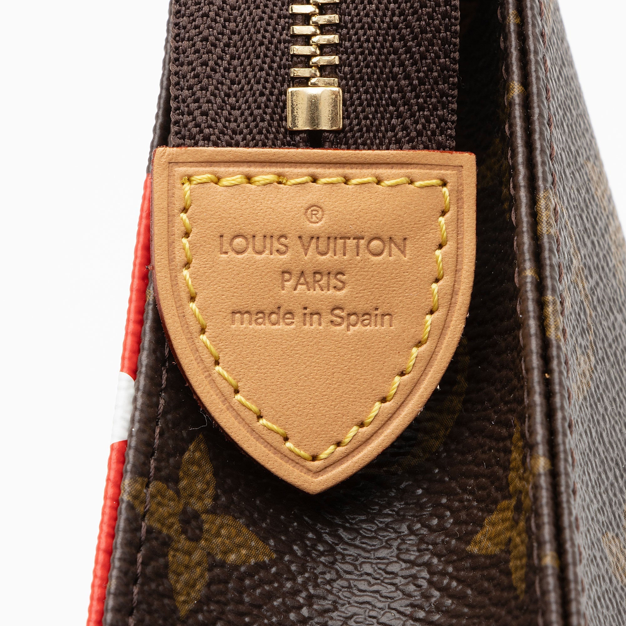 Louis Vuitton Monogram Canvas Game On Toiletry Pouch 26 (SHF-ifFW6C)