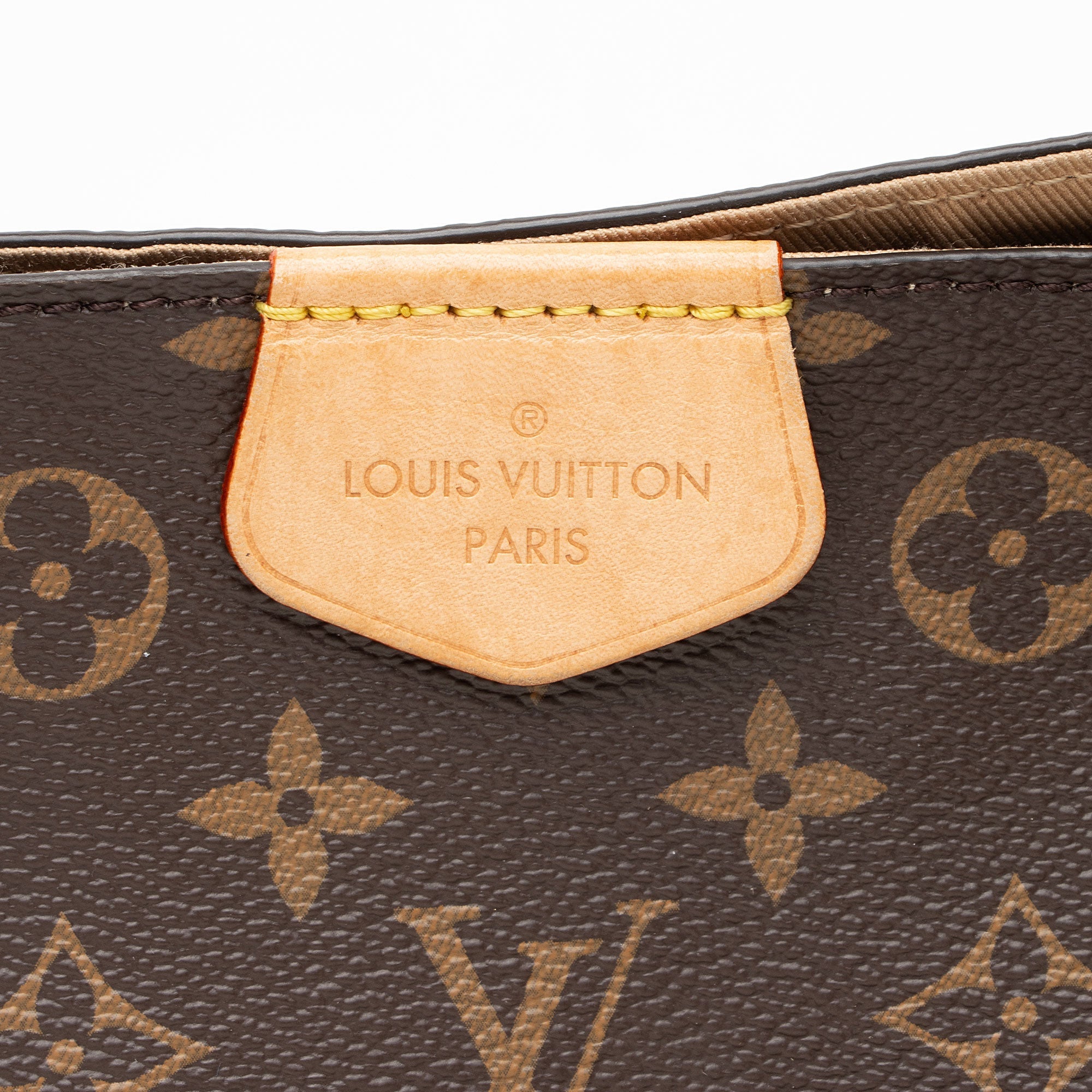Louis Vuitton Monogram Canvas Graceful MM Hobo (SHF-hxnfQB)