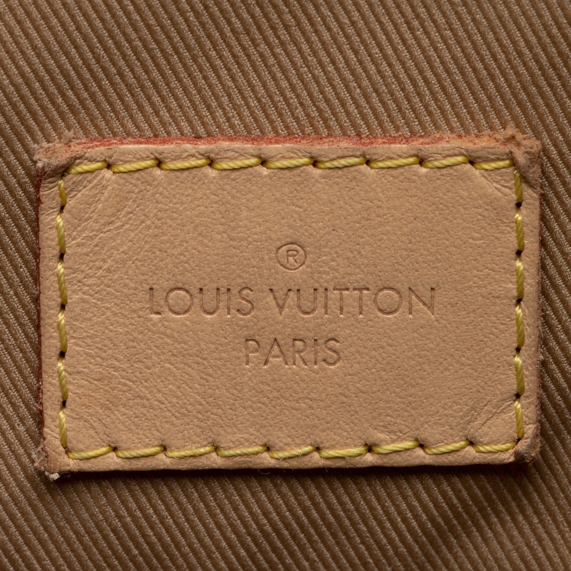 Louis Vuitton Monogram Canvas Graceful PM Hobo (SHF-23848)