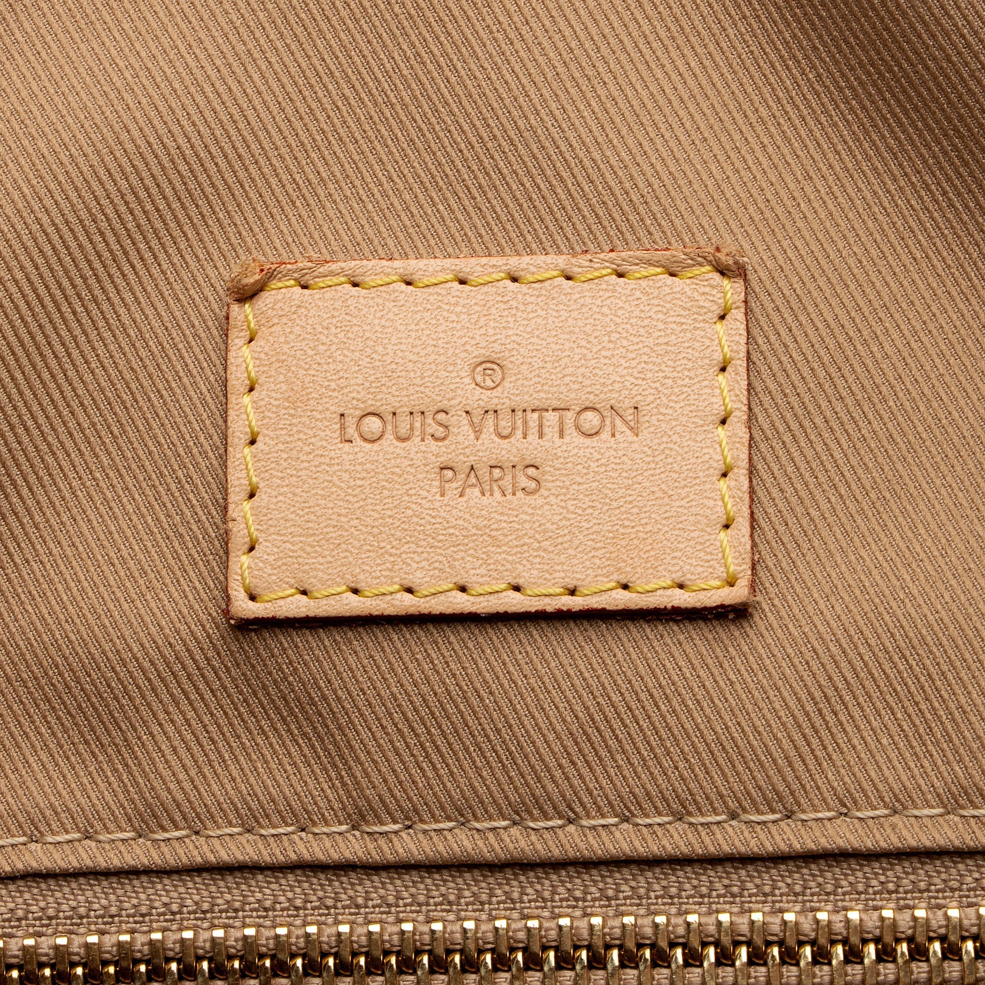 Louis Vuitton Monogram Canvas Graceful PM Hobo (SHF-3sCpYD)
