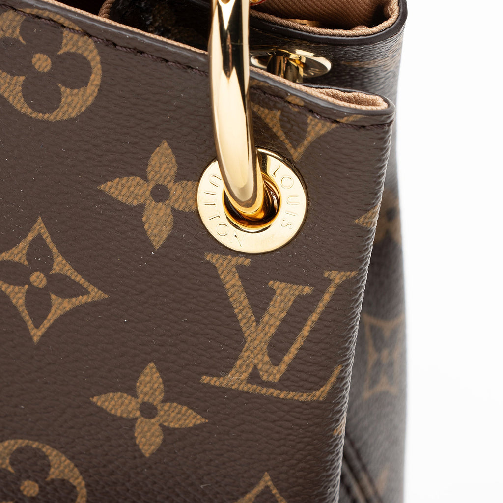 Louis Vuitton Monogram Canvas Graceful PM Hobo (SHF-FGCNkT)