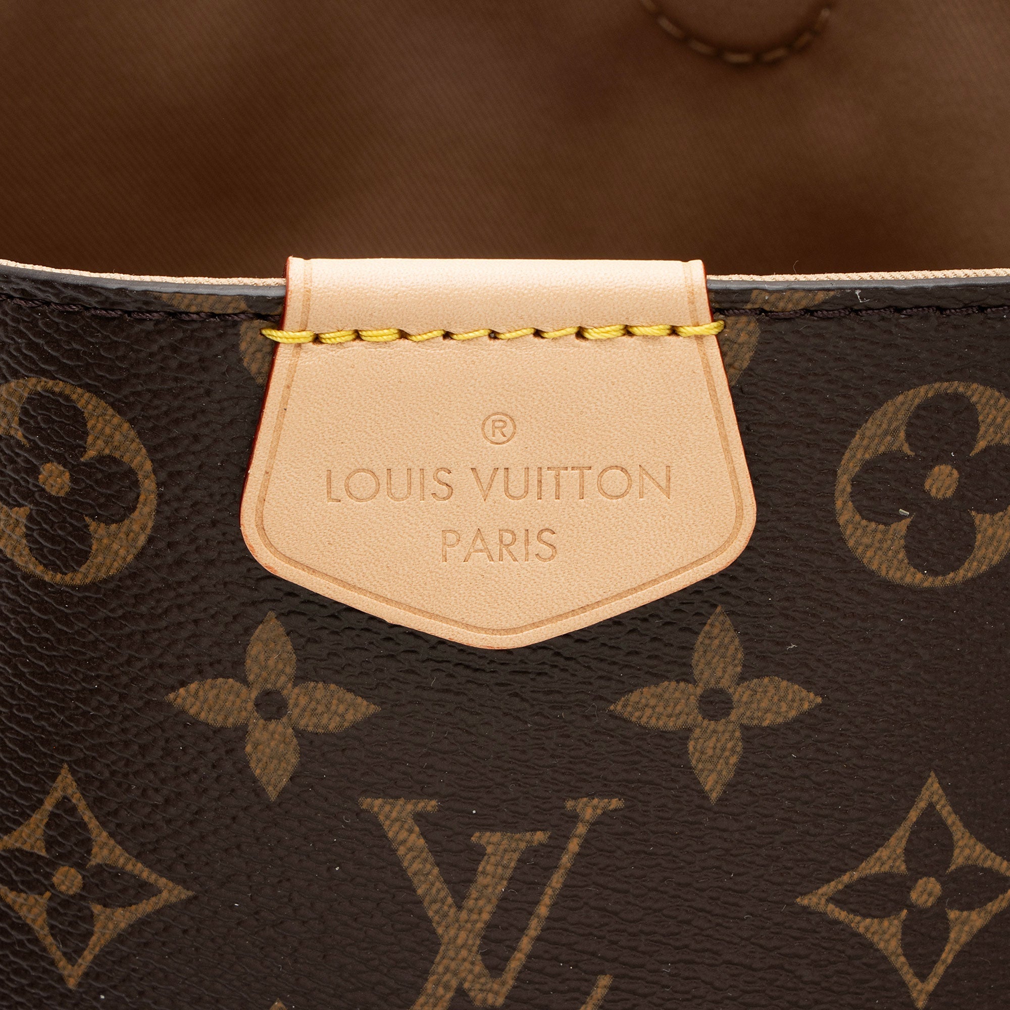 Louis Vuitton Monogram Canvas Graceful PM Hobo (SHF-FGCNkT)