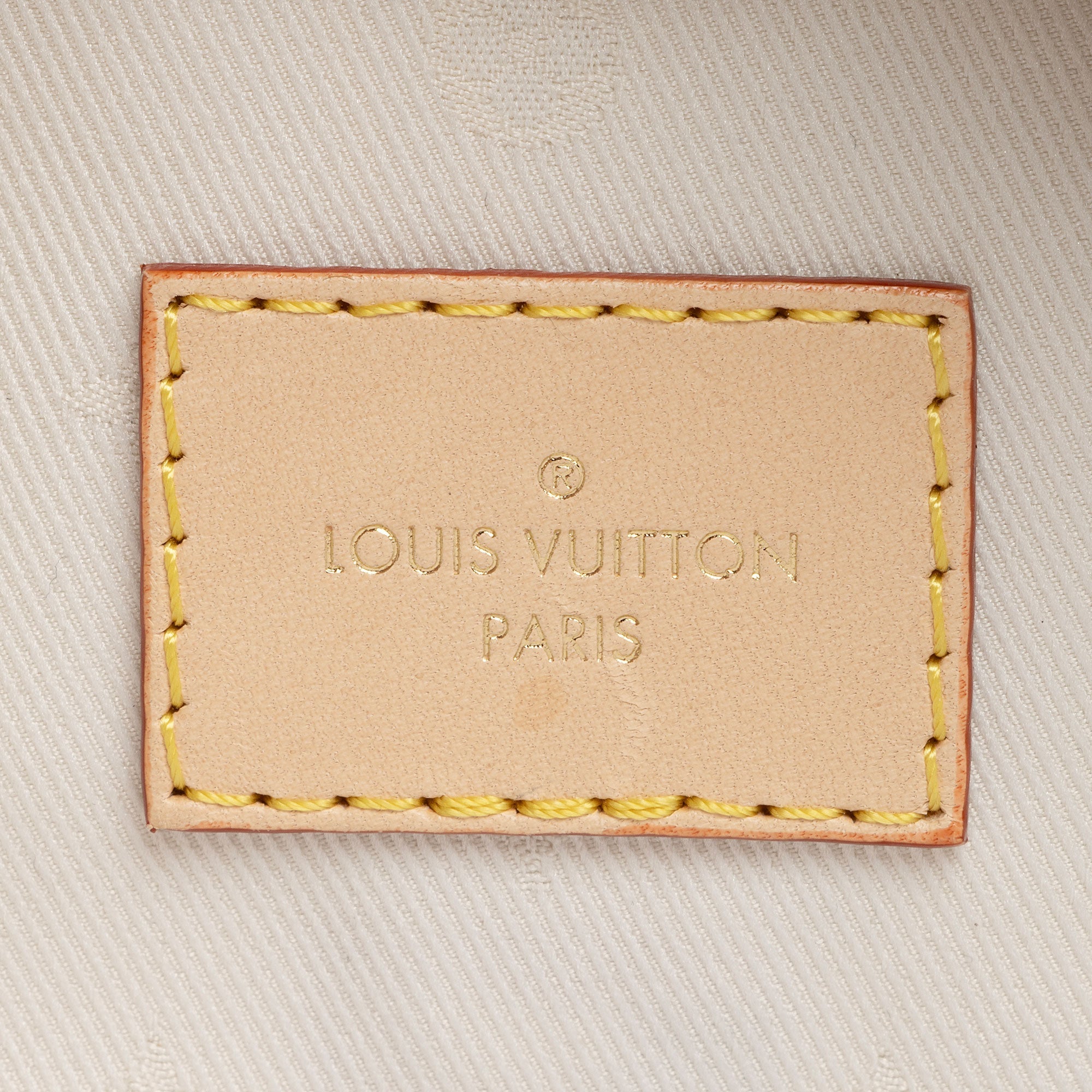 Louis Vuitton Monogram Canvas High Rise Bumbag (SHF-aMzAI4)