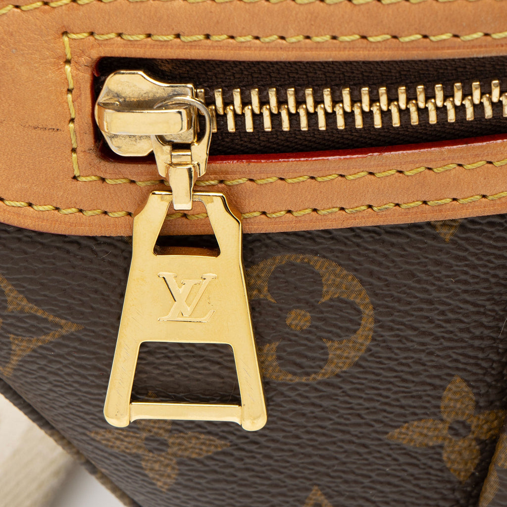 Louis Vuitton Monogram Canvas High Rise Bumbag