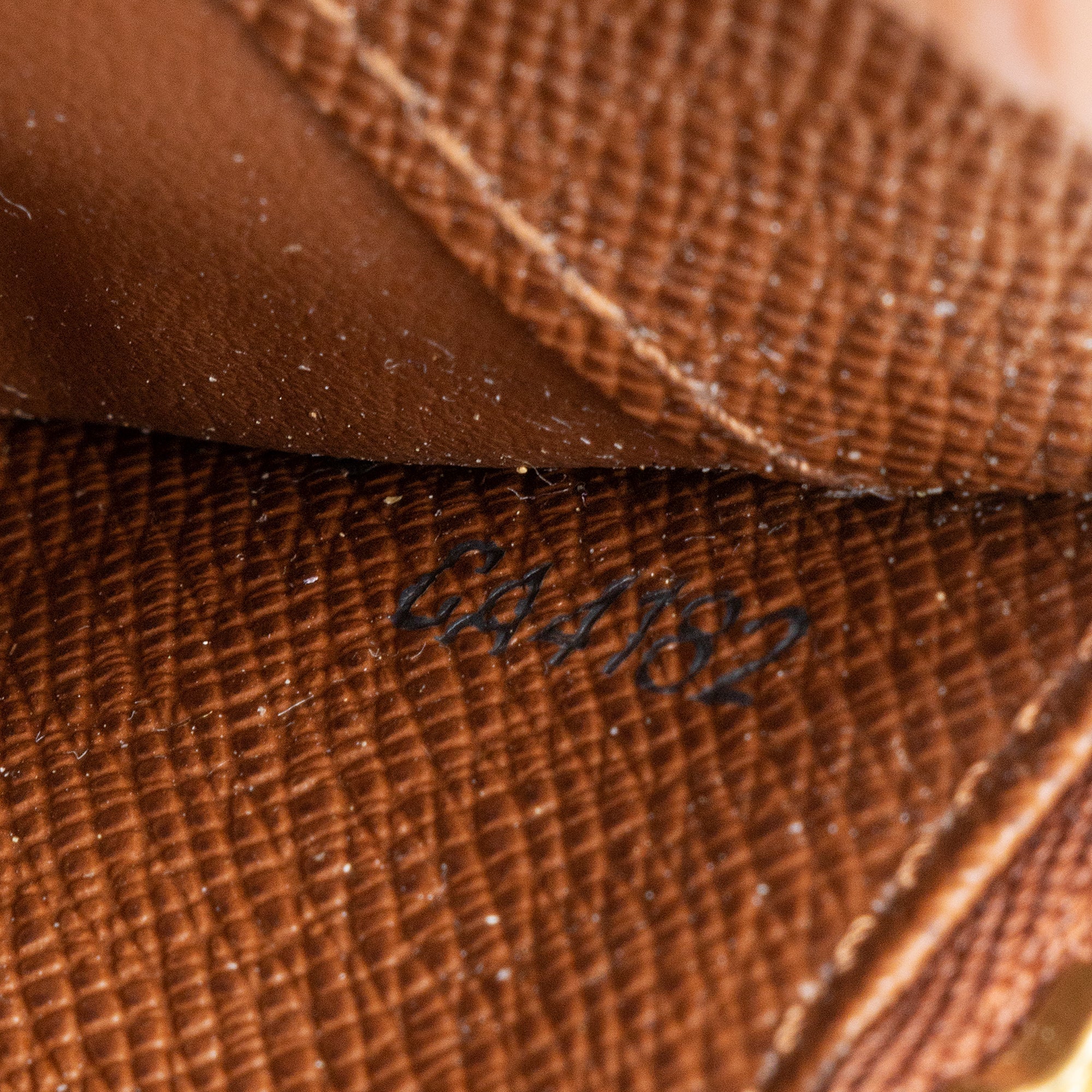 Louis Vuitton Monogram Canvas Insolite Wallet (SHF-23816)