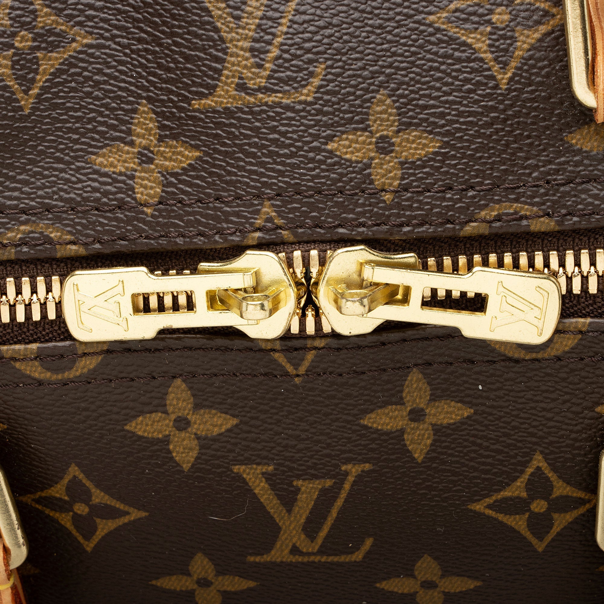 Louis Vuitton Monogram Canvas Keepall 55 Duffle Bag (SHF-ltdZO7)