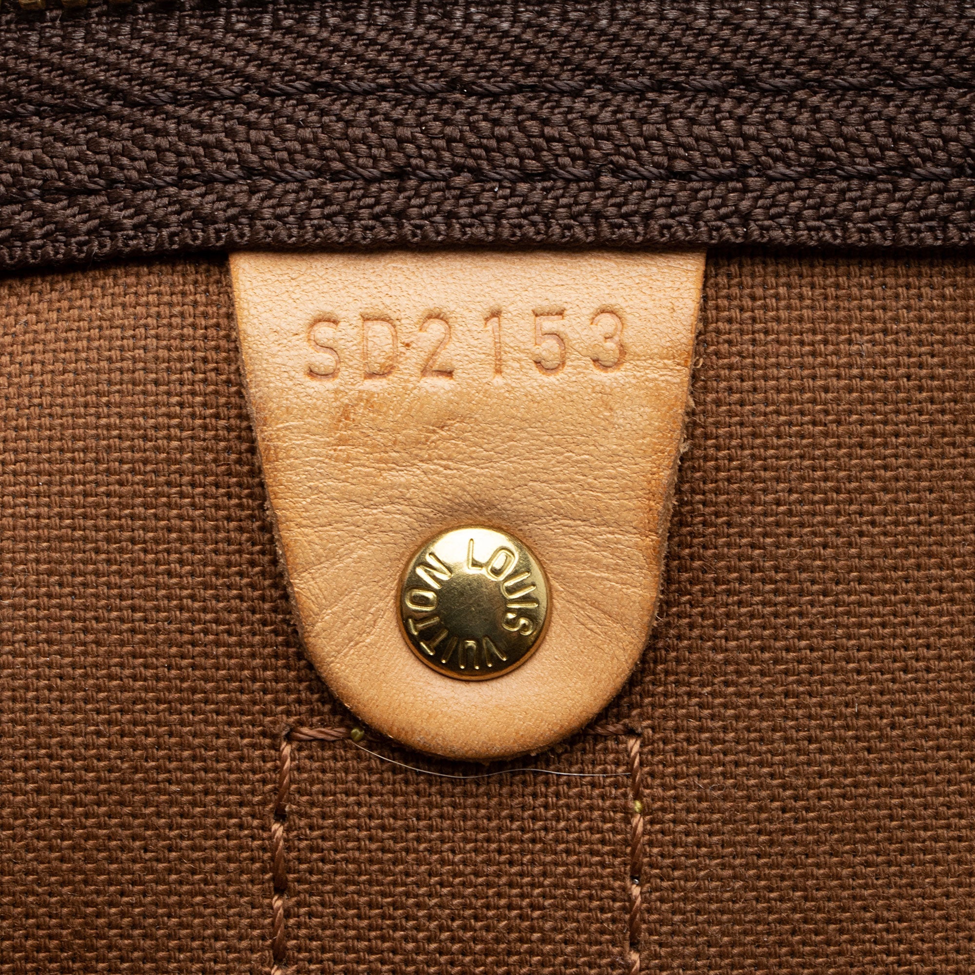 Louis Vuitton Monogram Canvas Keepall Bandouliere 55 Duffle Bag (SHF-qBIEjn)