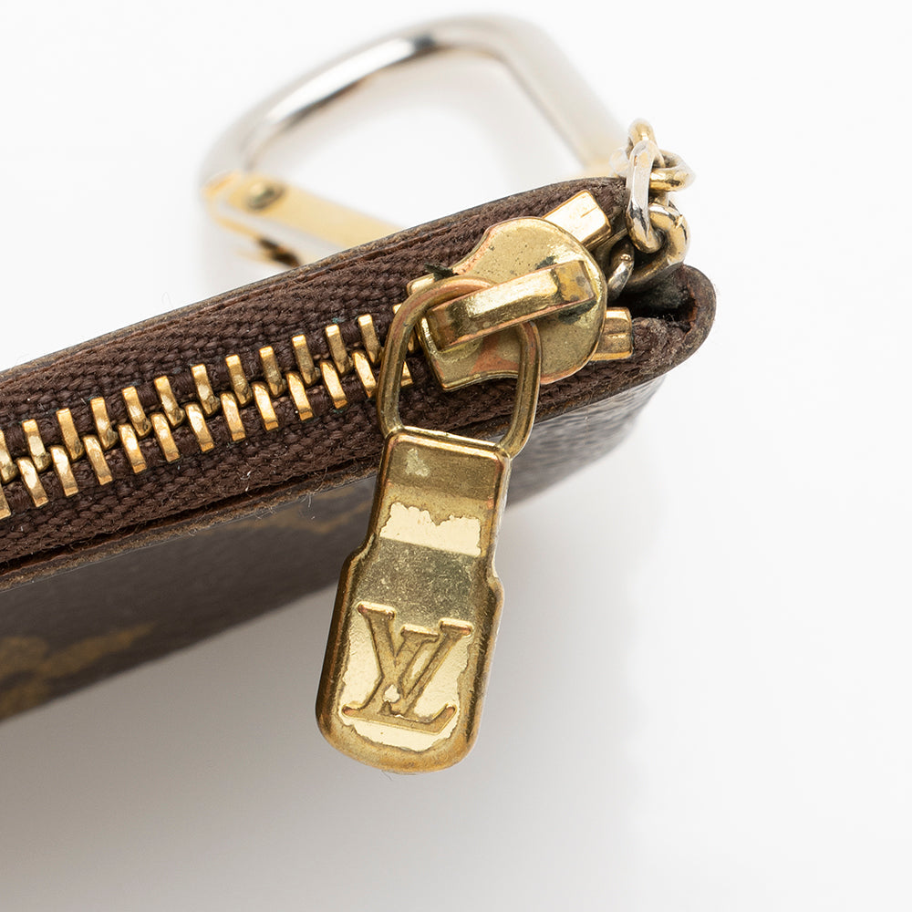 Louis Vuitton Monogram Canvas Key Pouch (SHF-18063)