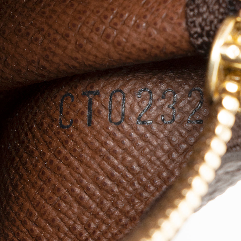 Louis Vuitton Monogram Canvas Key Pouch (SHF-21653)