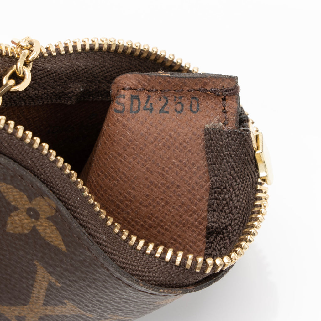Louis Vuitton Monogram Canvas Key Pouch (SHF-23909)