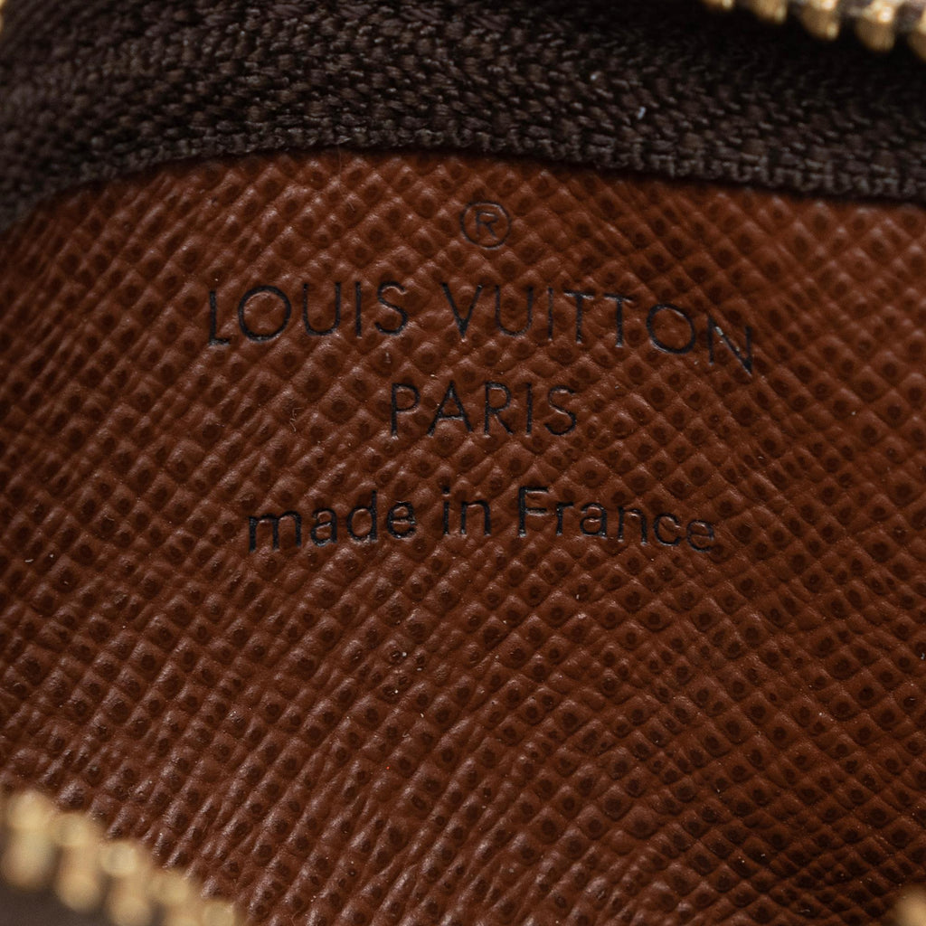 Louis Vuitton Monogram Canvas Key Pouch (SHF-lwo6sC)
