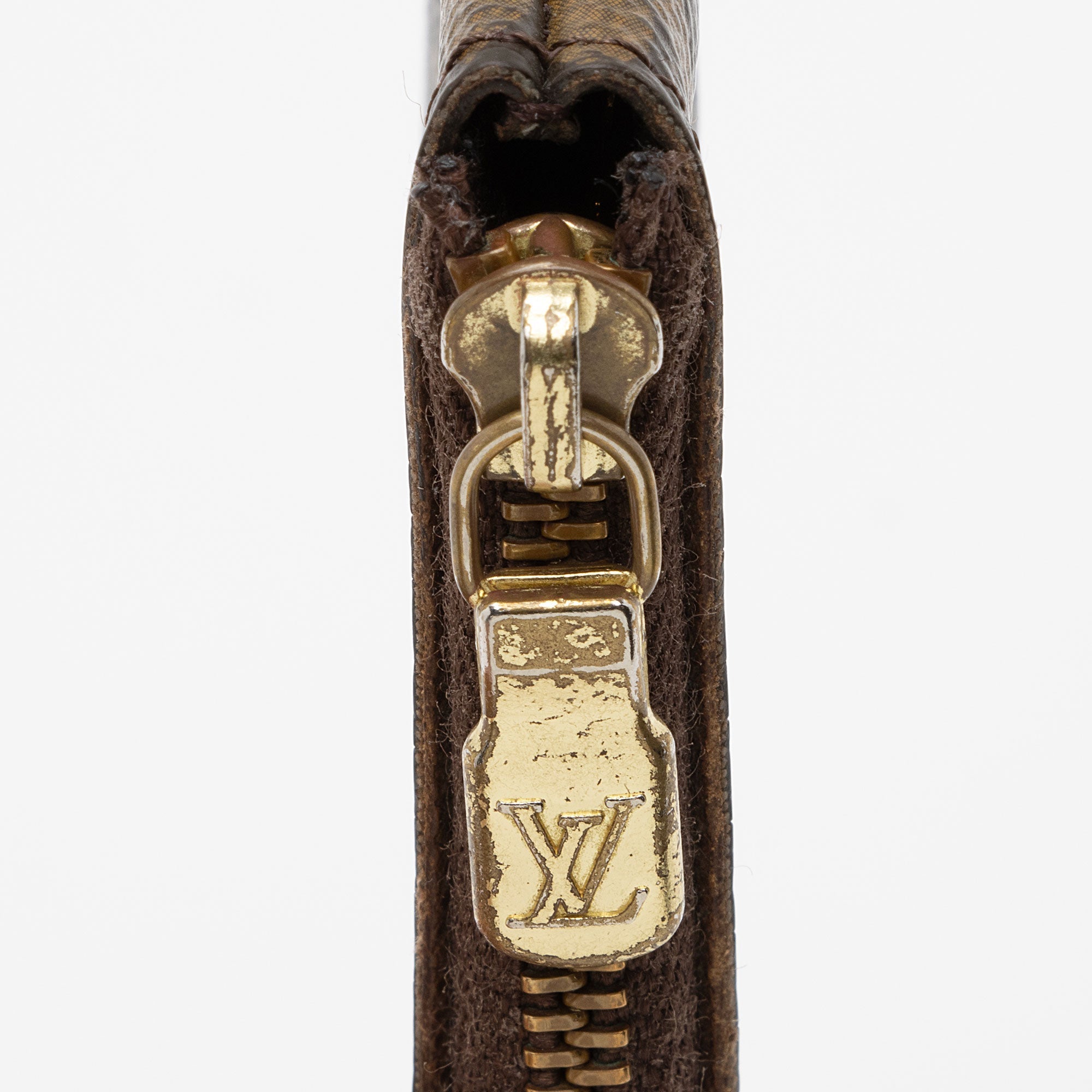 Louis Vuitton Monogram Canvas Key Pouch (SHF-PJoYmK)