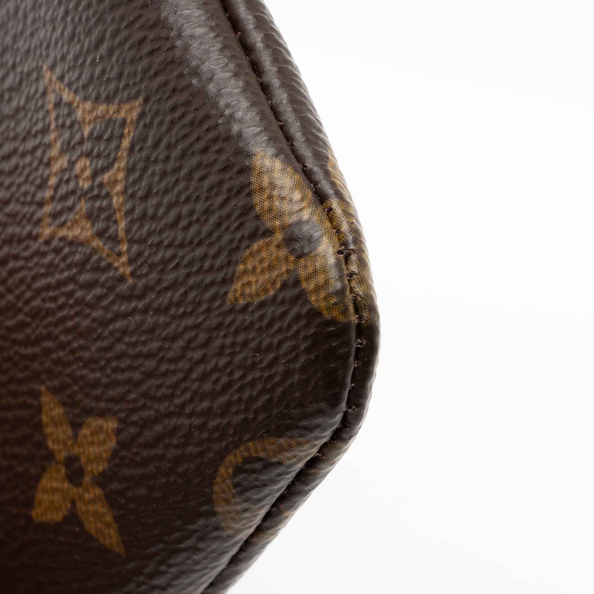 Louis Vuitton Monogram Canvas Key Pouch (SHF-RVtDnS)