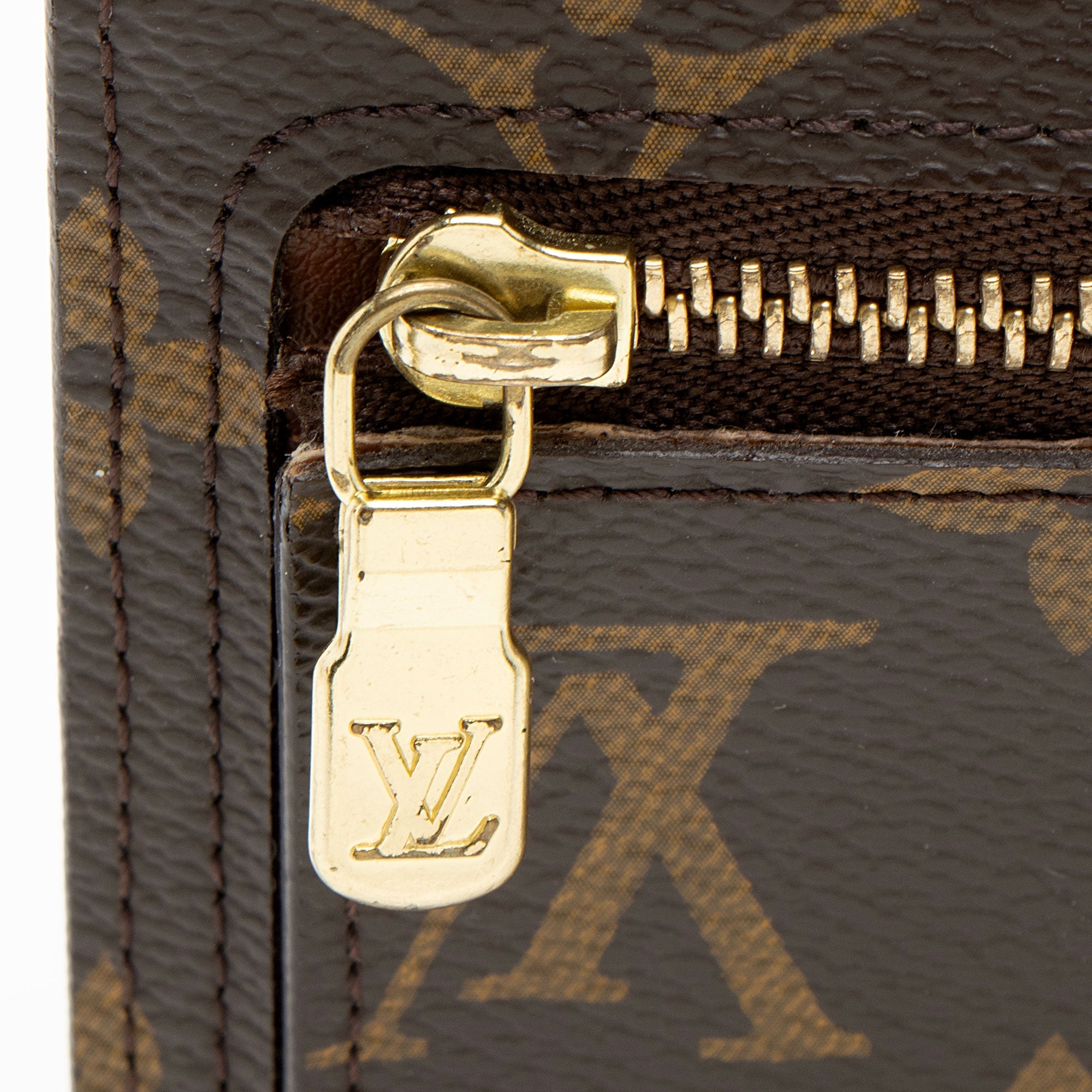 Louis Vuitton Monogram Canvas Koala Wallet (SHF-qaOHRr)