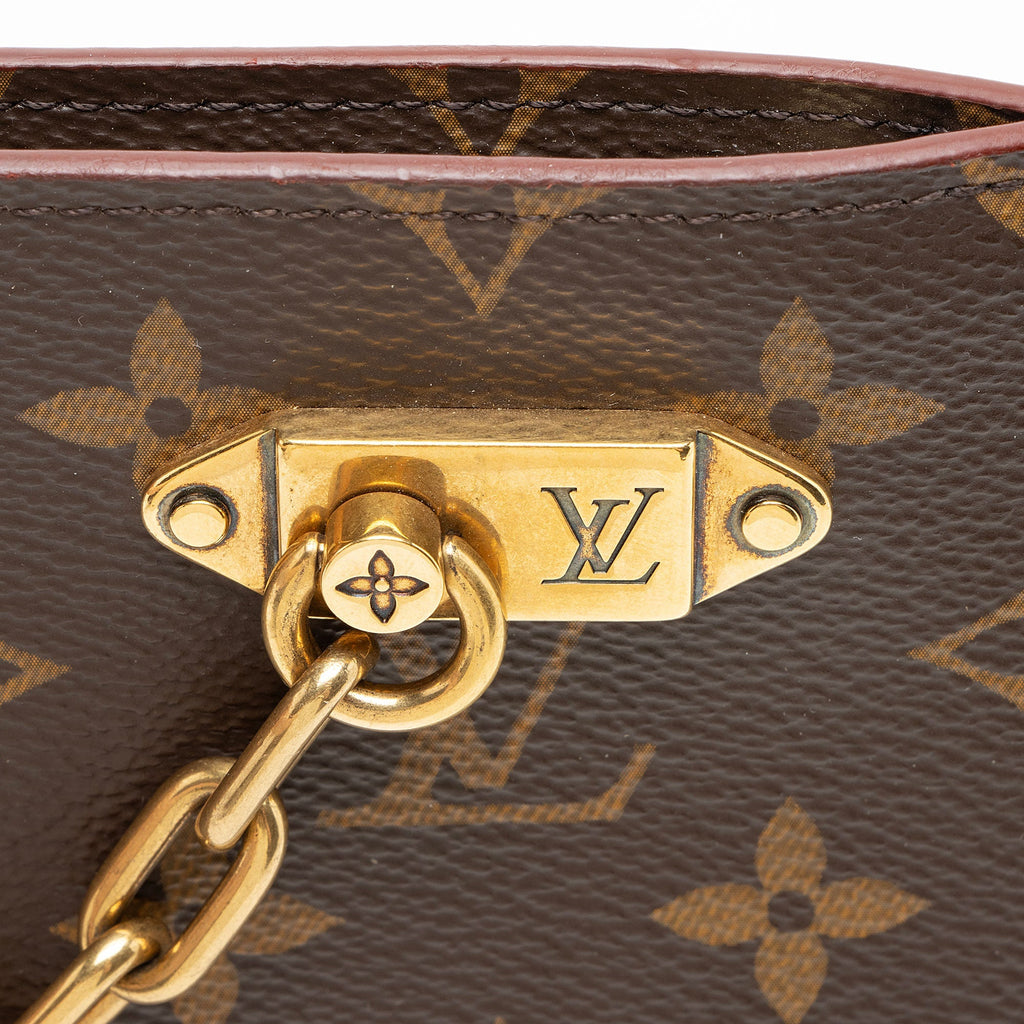 Louis Vuitton Monogram Canvas Legacy Chain Clutch