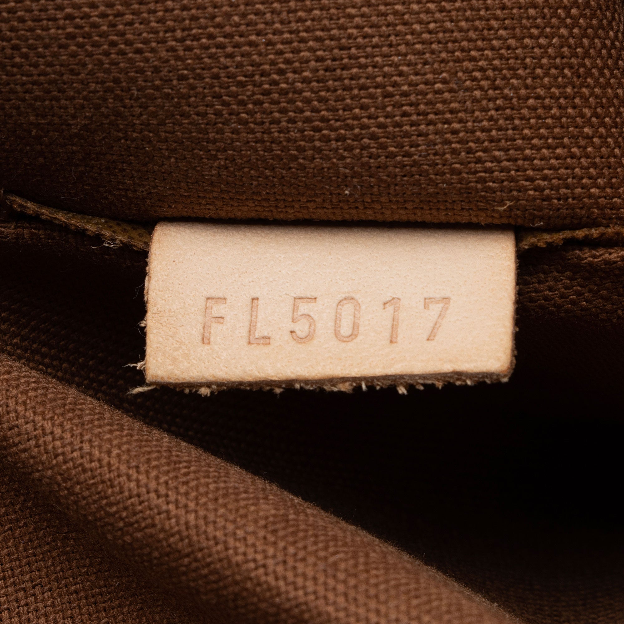 Louis Vuitton Monogram Canvas Lockit Satchel (SHF-sassyg)