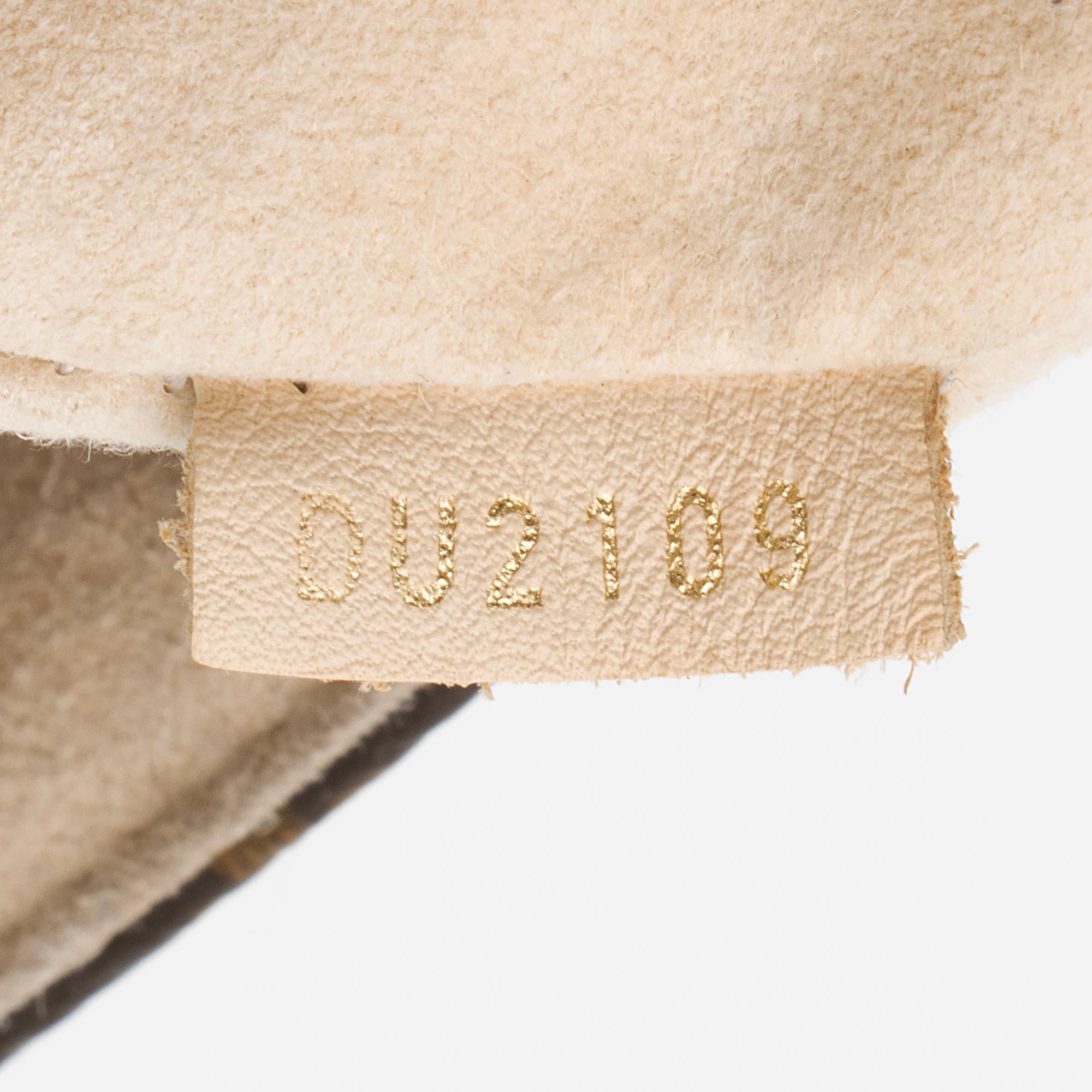 Louis Vuitton Monogram Canvas Locky BB Satchel (SHF-F1XLe6)