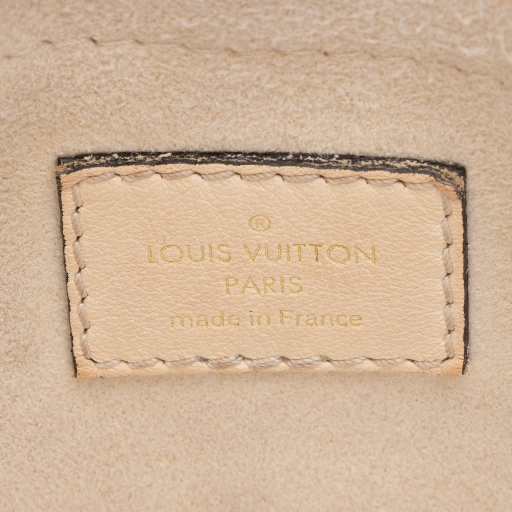 Louis Vuitton Monogram Canvas Locky BB Satchel (SHF-F1XLe6)