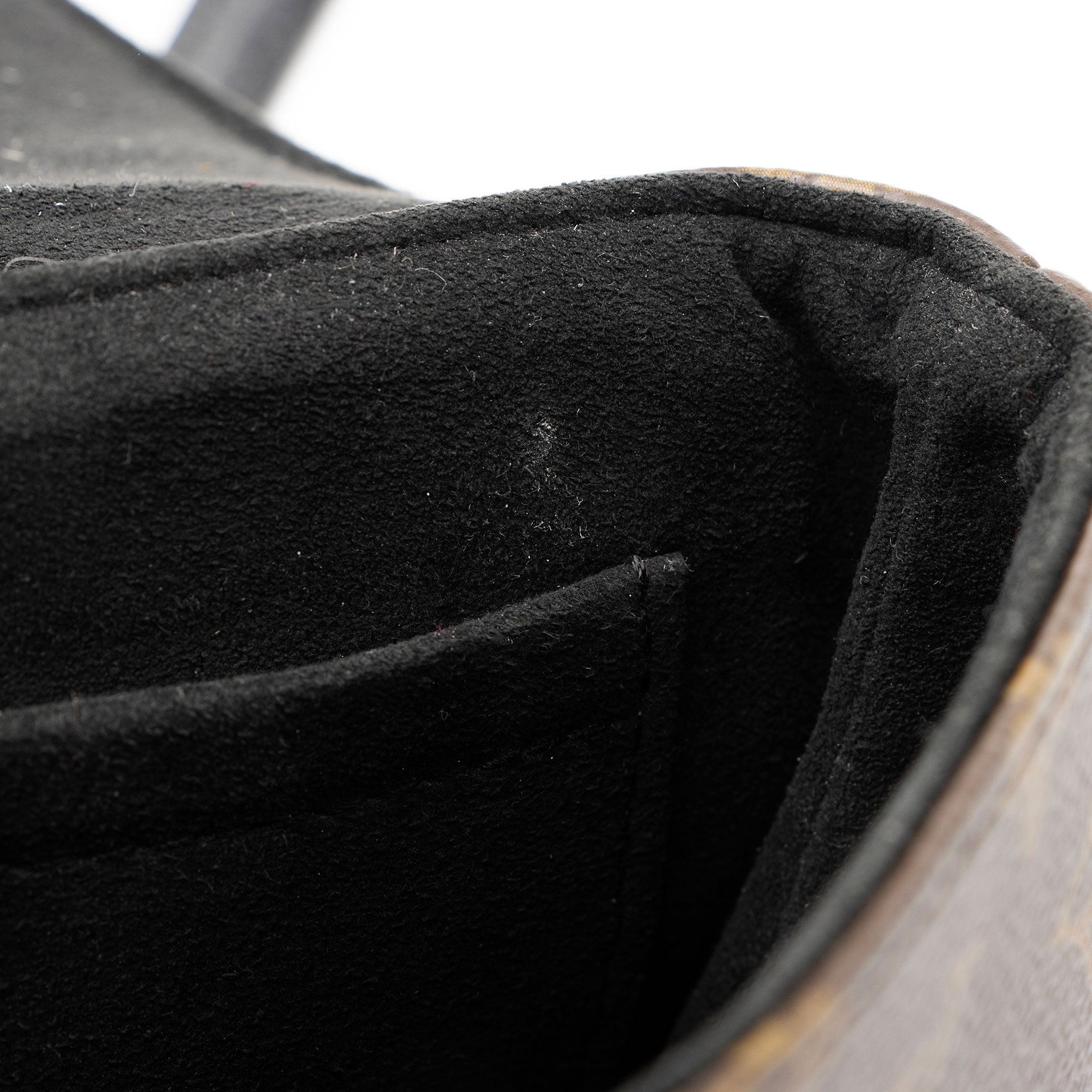 Louis Vuitton Monogram Canvas Locky BB Satchel (SHF-5AamLM)