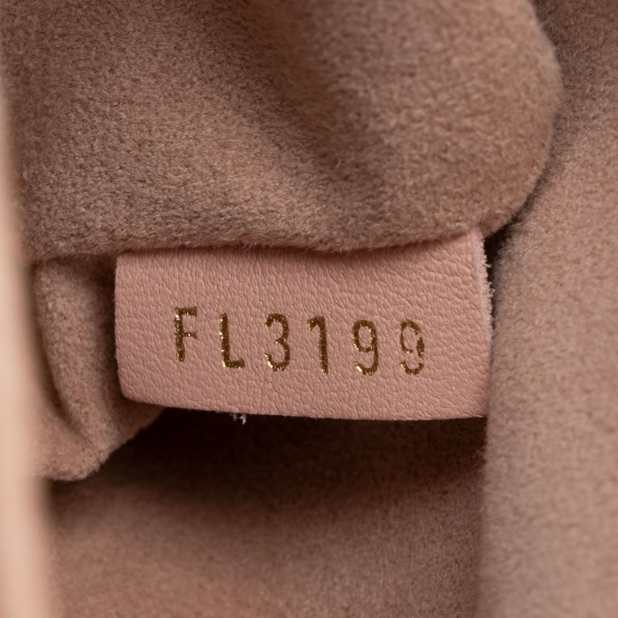 Louis Vuitton Monogram Canvas Locky BB Top Handle (SHF-akYsid)