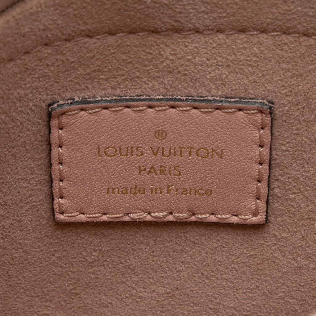 Louis Vuitton Monogram Canvas Locky BB Top Handle (SHF-akYsid)