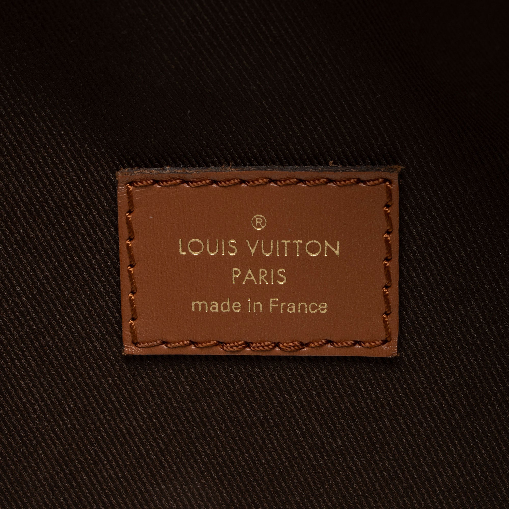 Louis Vuitton Monogram Canvas Loop Hobo (SHF-zQdEe4)