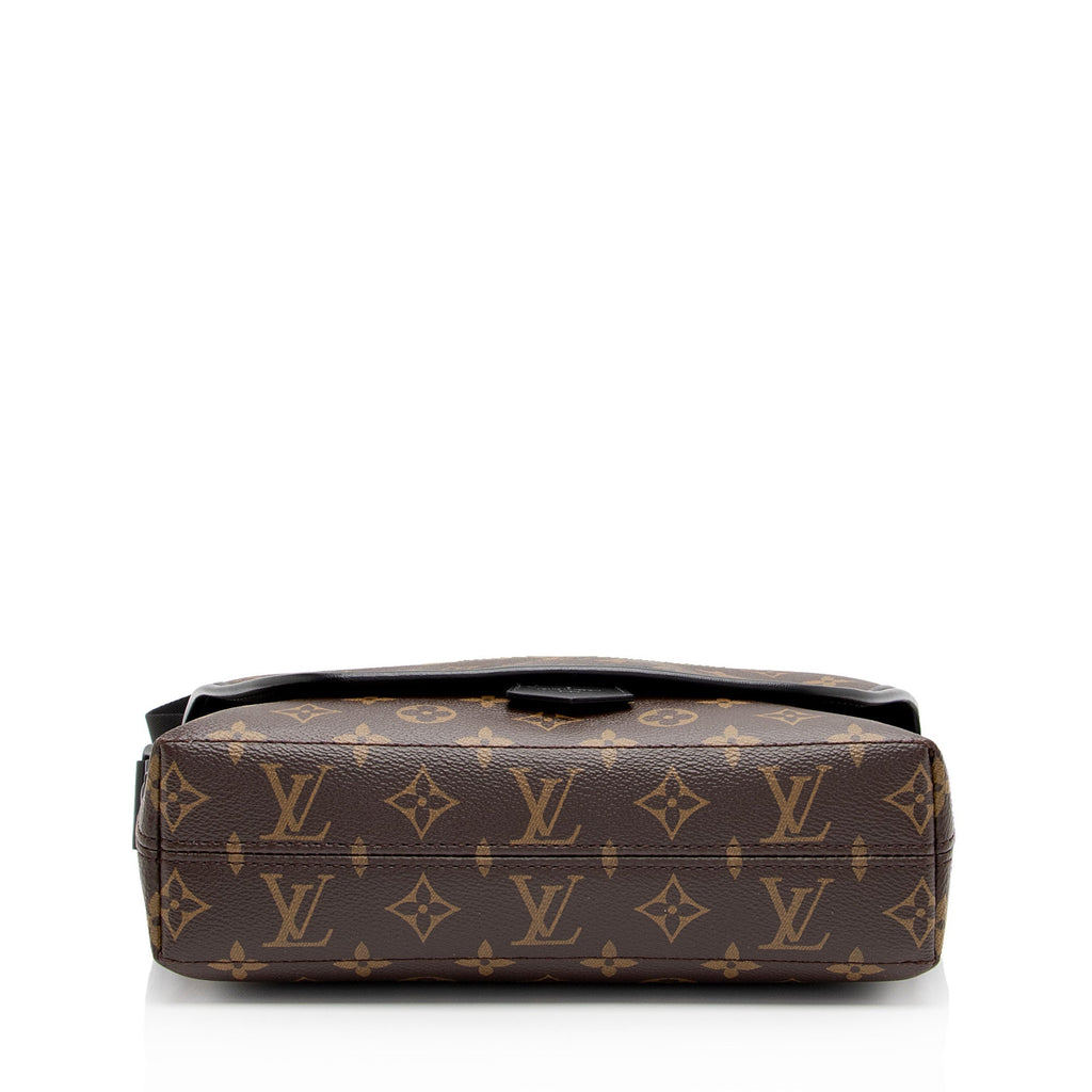 Louis Vuitton Monogram Canvas Macassar Magnetic Messenger Bag (SHF-BGZYyW)