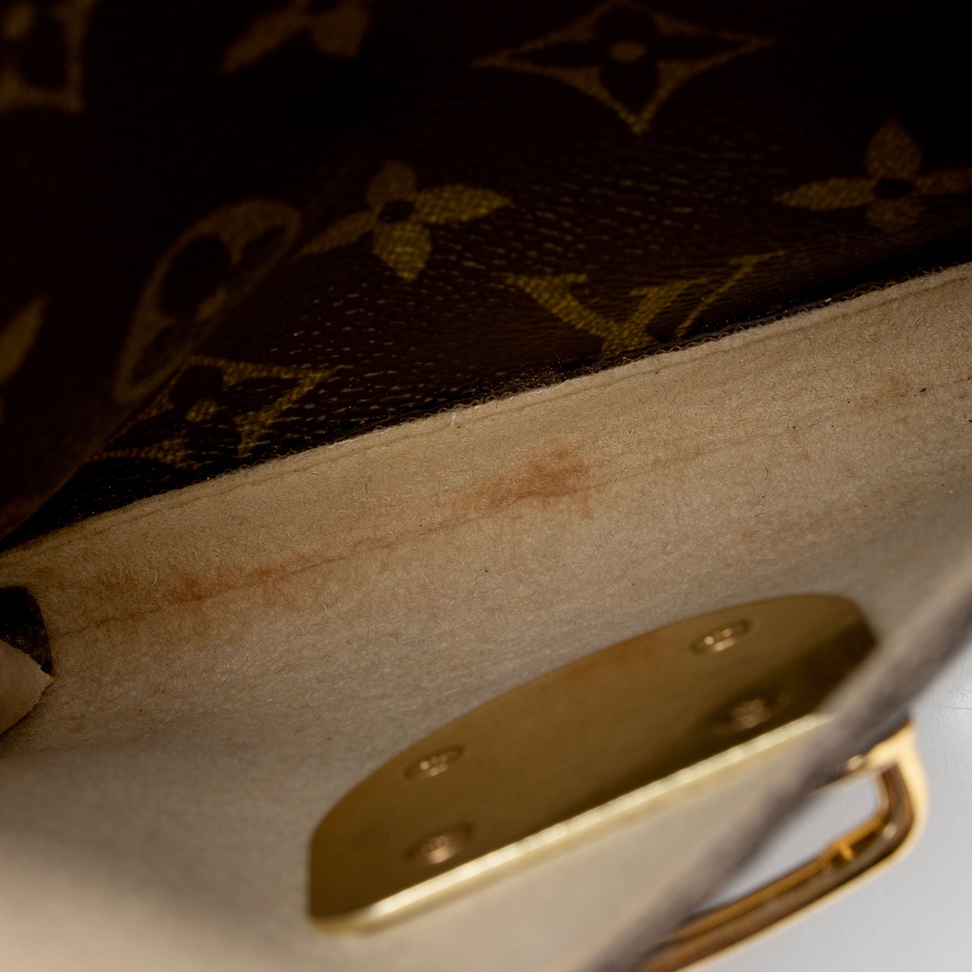 Louis Vuitton Monogram Canvas Manhattan GM Satchel (SHF-23nqTq)