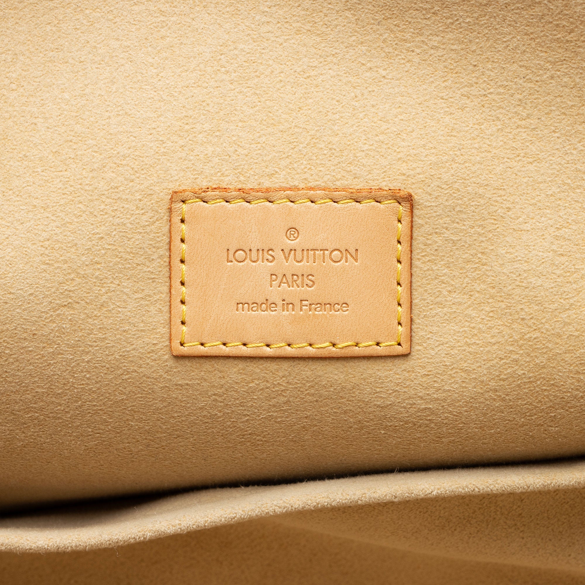 Louis Vuitton Monogram Canvas Manhattan GM Satchel (SHF-cuyjWb)