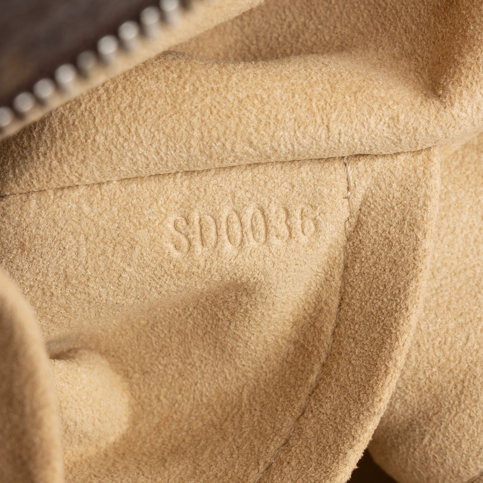 Louis Vuitton Monogram Canvas Manhattan PM Satchel (SHF-roUawR)