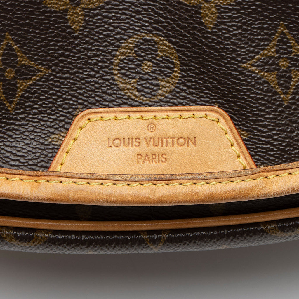 Louis Vuitton Monogram Canvas Menilmontant PM Messenger