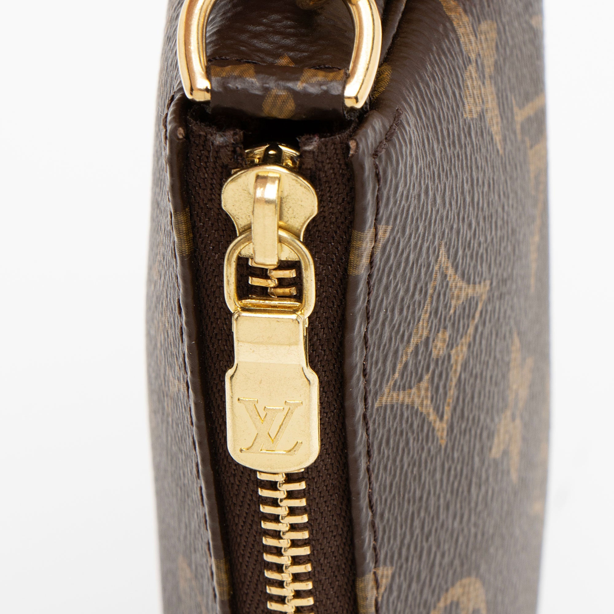 Louis Vuitton Monogram Canvas Mini Pochette Accessoires (SHF-ve7Bh5)