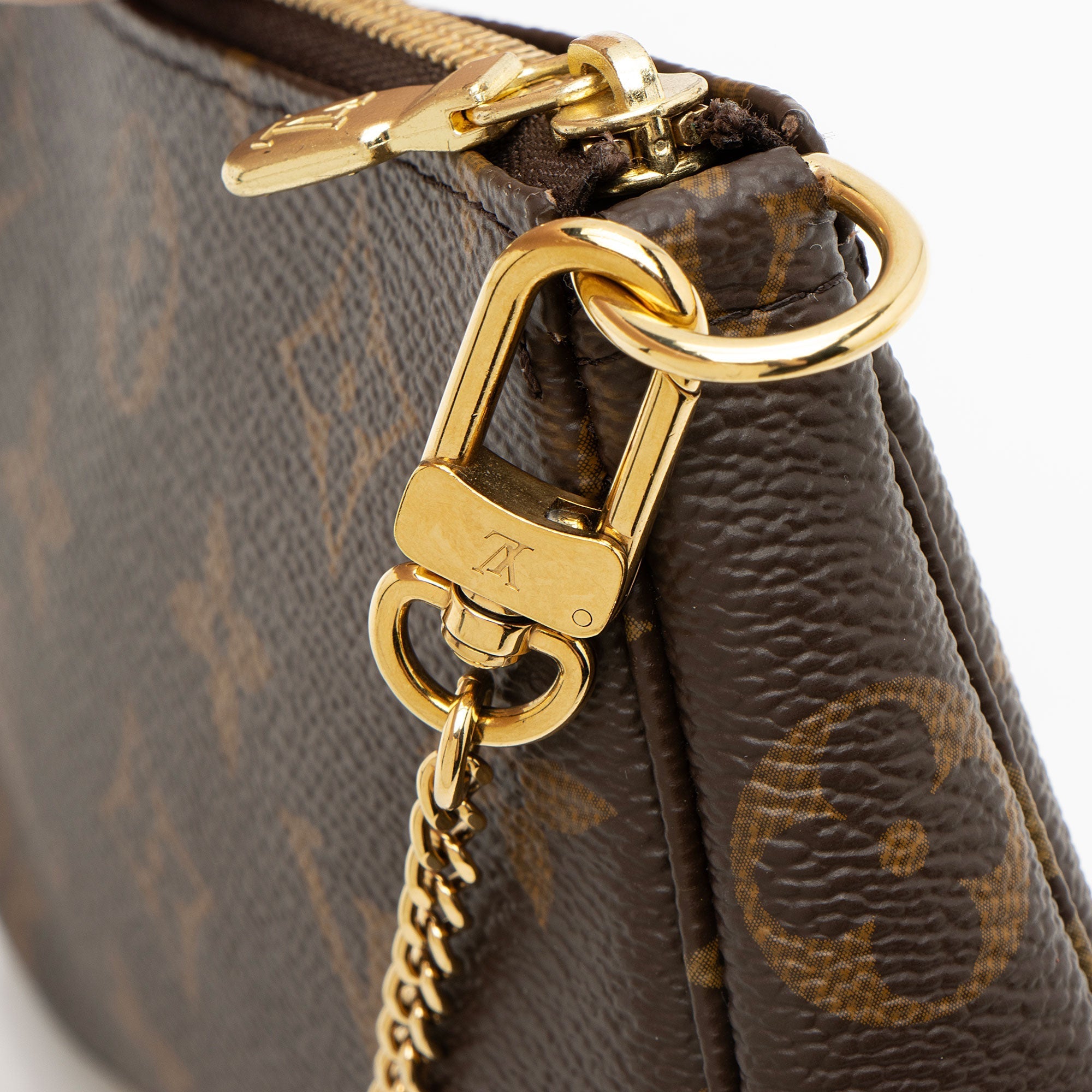 Louis Vuitton Monogram Canvas Mini Pochette Accessoires (SHF-9bHcIk)